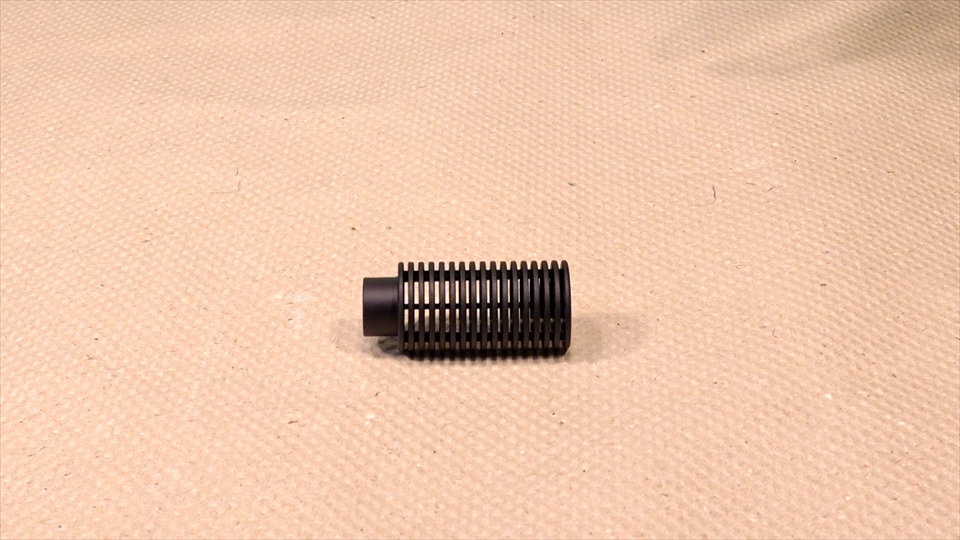 フライッシュマンアマガエルモドキ(グミガエル)用のレイアウトケージ(テラリウム・パルダリウム)を作りました。排水用のストレーナー