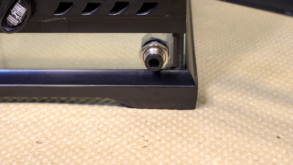 排水パーツとして使用するメス隔壁ストレートの取り付け