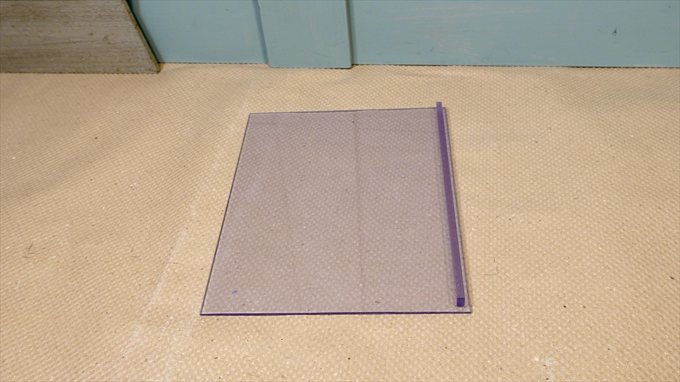 フレーム付きガラス水槽（枠付き水槽）用の自作のフタ（塩ビ板のフタ）